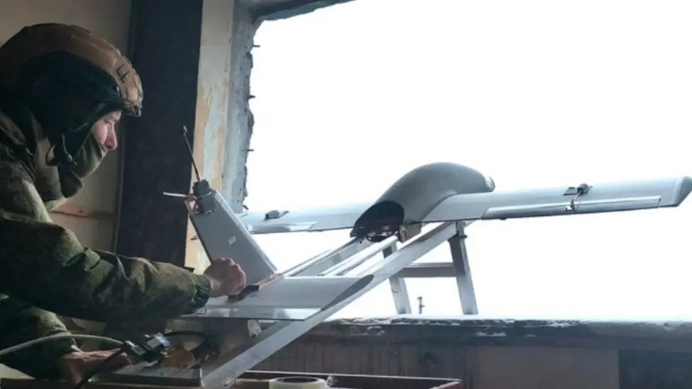 俄罗斯已开始在本国无人机上安装“星链”终端