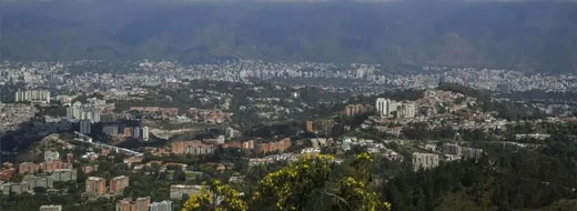 委全国华侨华人联合总会主席：无人机飞过委总统府，很多华人住这个区域